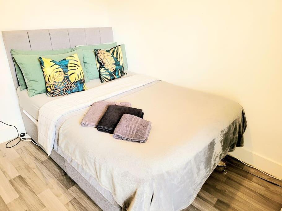 One Bedroom Apartment With A Terrace In Angel 伦敦 外观 照片
