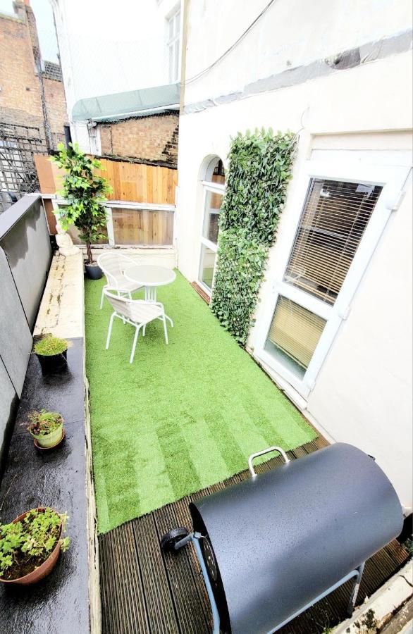 One Bedroom Apartment With A Terrace In Angel 伦敦 外观 照片